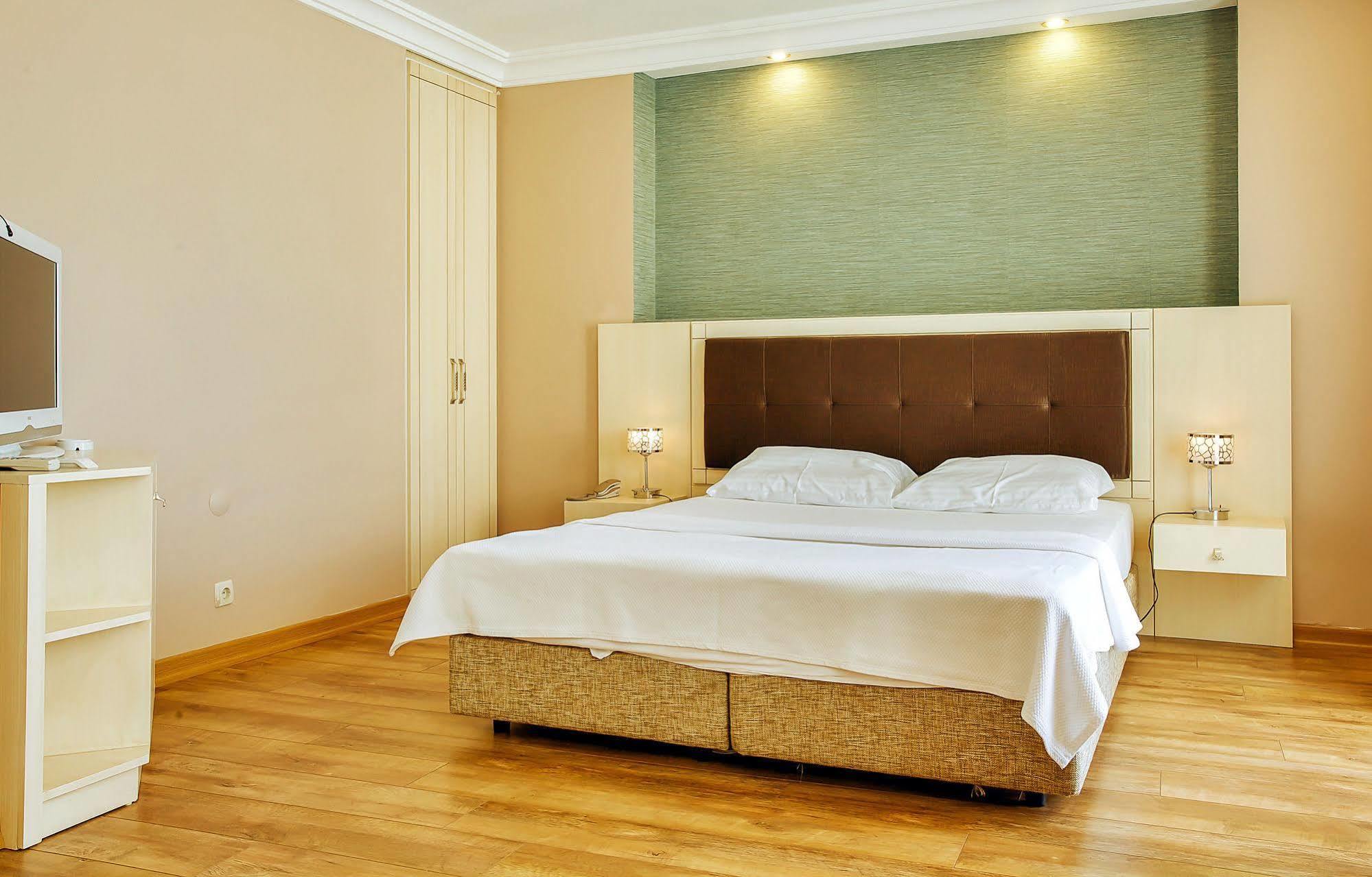Buyukada Princess Hotel Адалар Экстерьер фото