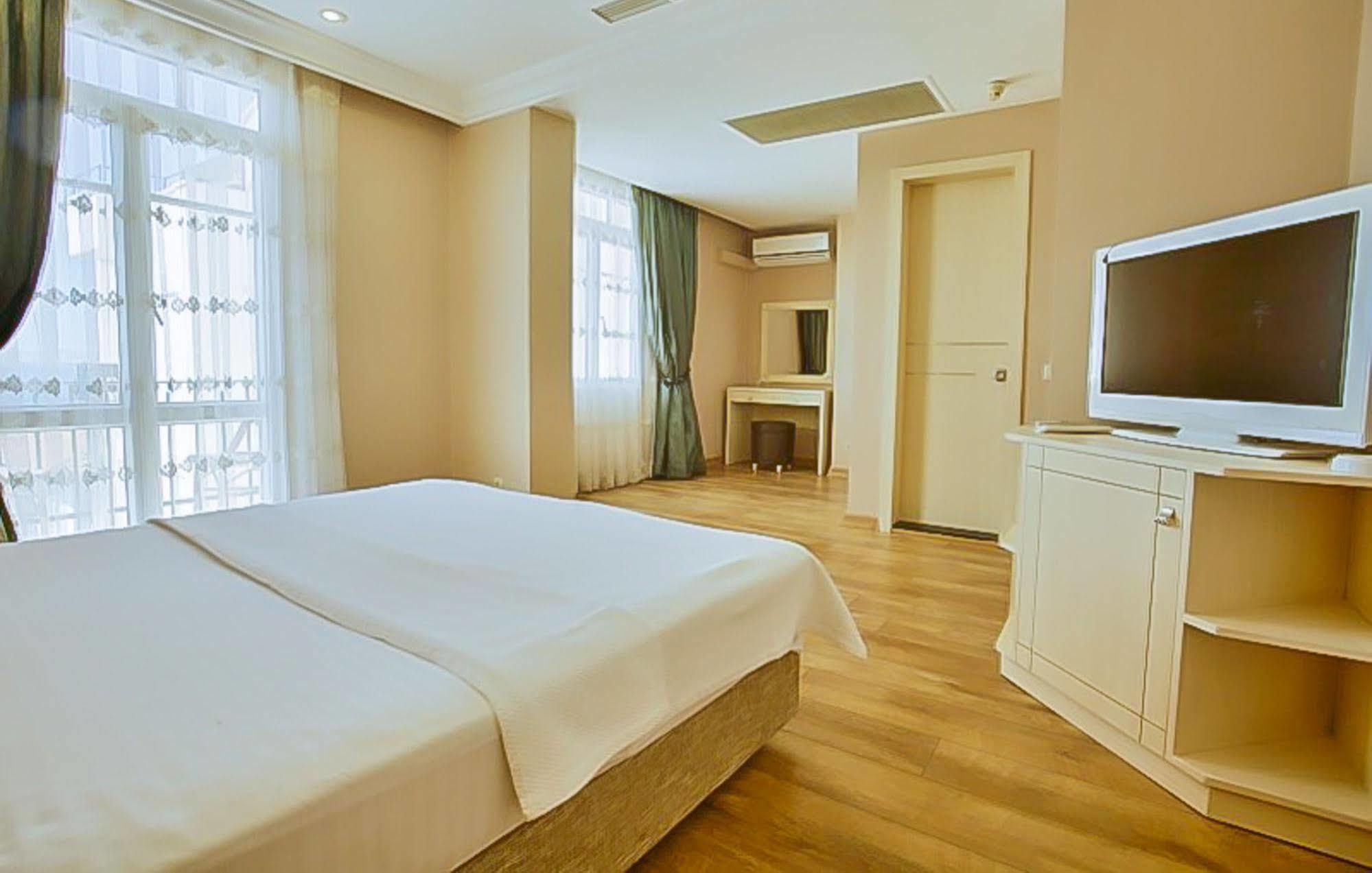 Buyukada Princess Hotel Адалар Экстерьер фото